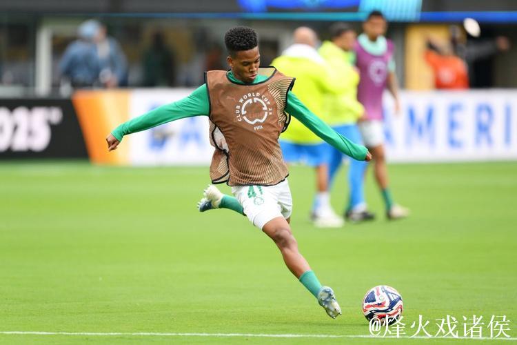 埃斯特旺：世俱杯曾交手红军，此次破门激动异常